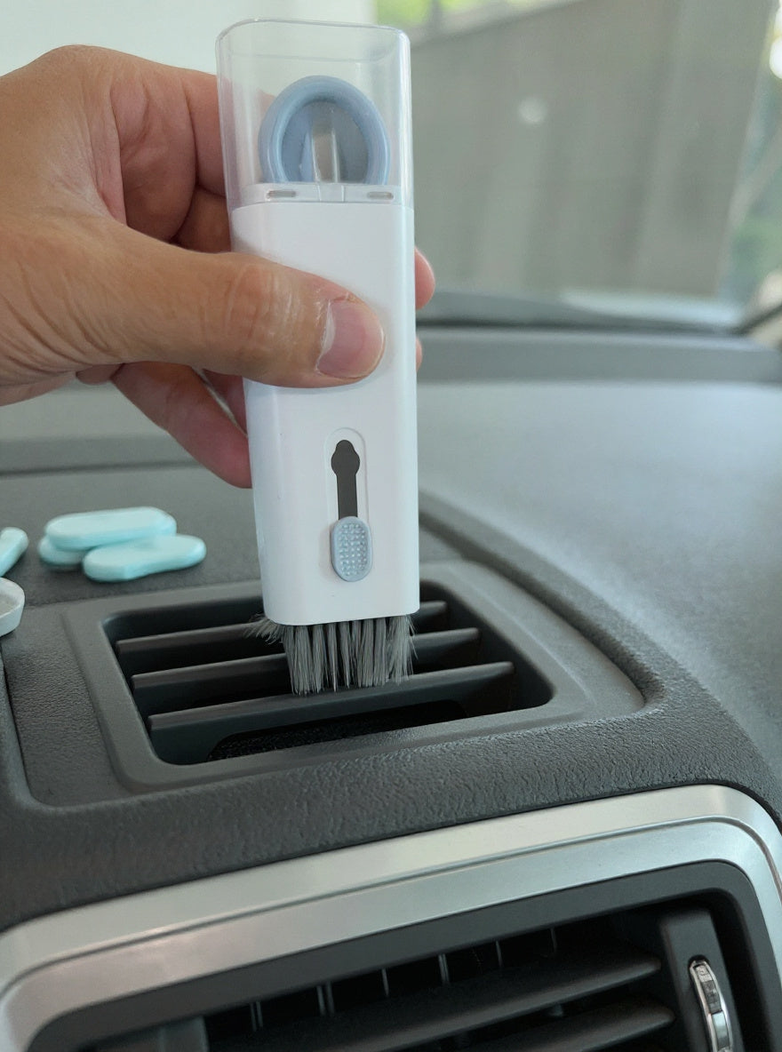 PocketPro: The 7-in-1 Car Interior Cleaning Toolkit